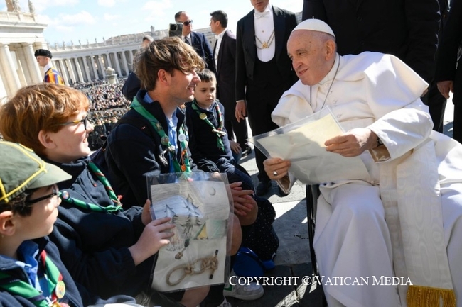 ﻿교황, “평신도, 수도자, 성직자 모두 동등한 존재”